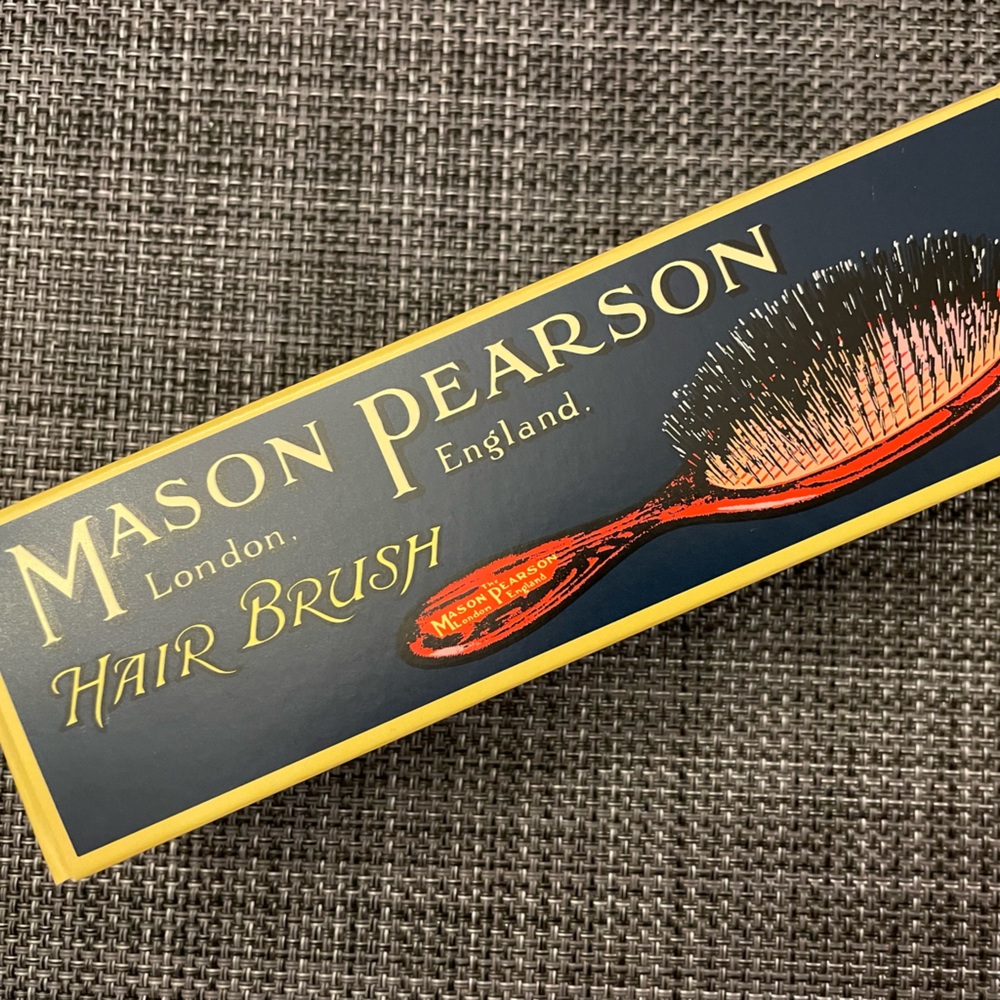 Mason Pearson pocket brush, bristles and nylon. Ruby.